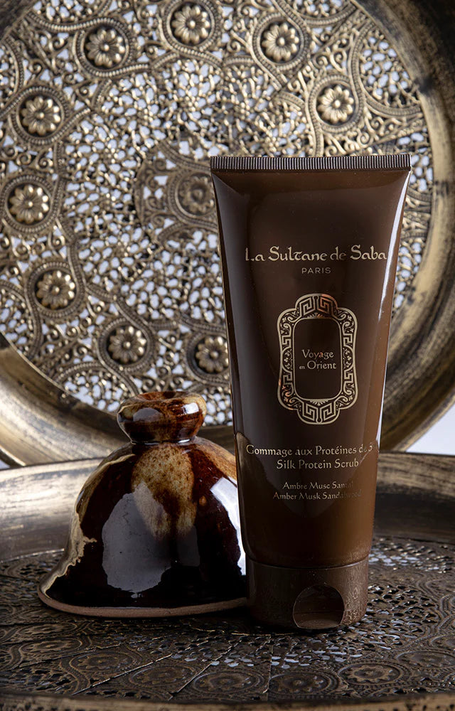 La Sultane de Saba Voyage en Orient Silk Protein Scrub – Amber, Musk, Sandalwood, 200 ml